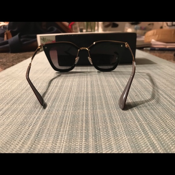 Prada Sunglasses SPR53s polarized Cat eye - Picture 5 of 8